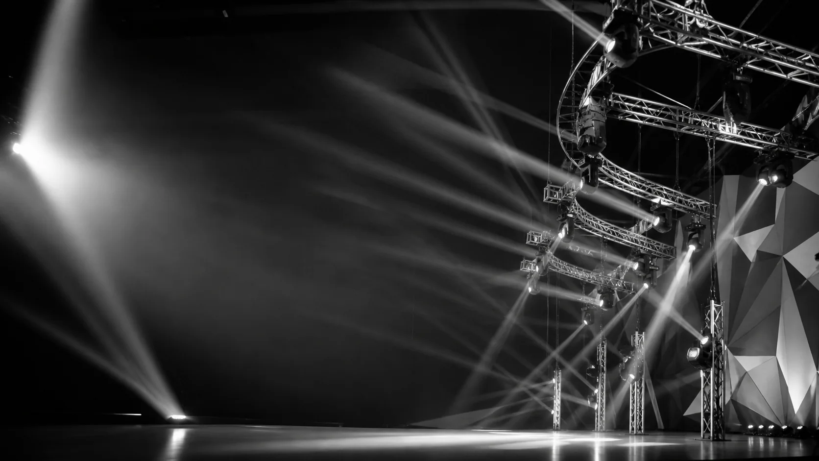 Stage lighting fixtures and truss
